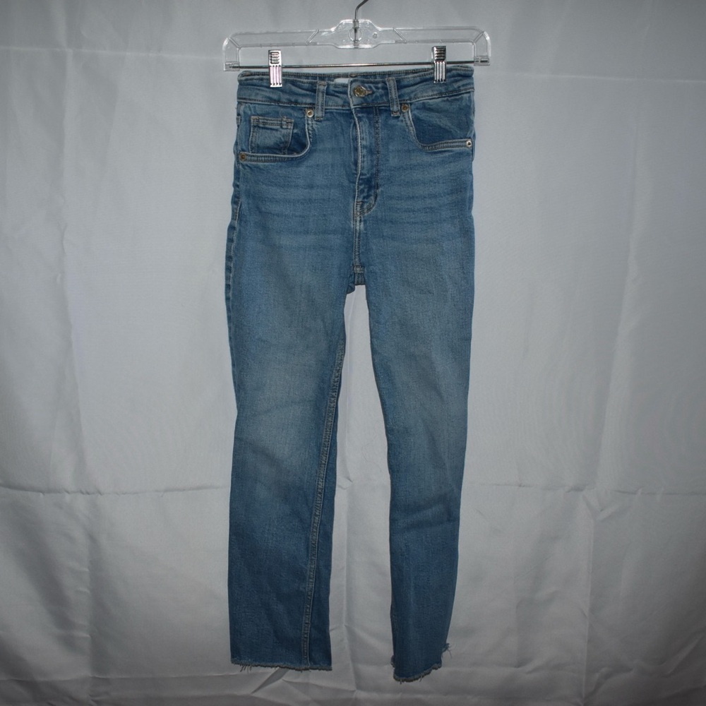 ZARA HIGH WAIST STRAIGHT LEG BLUE JEANS SIZE 2